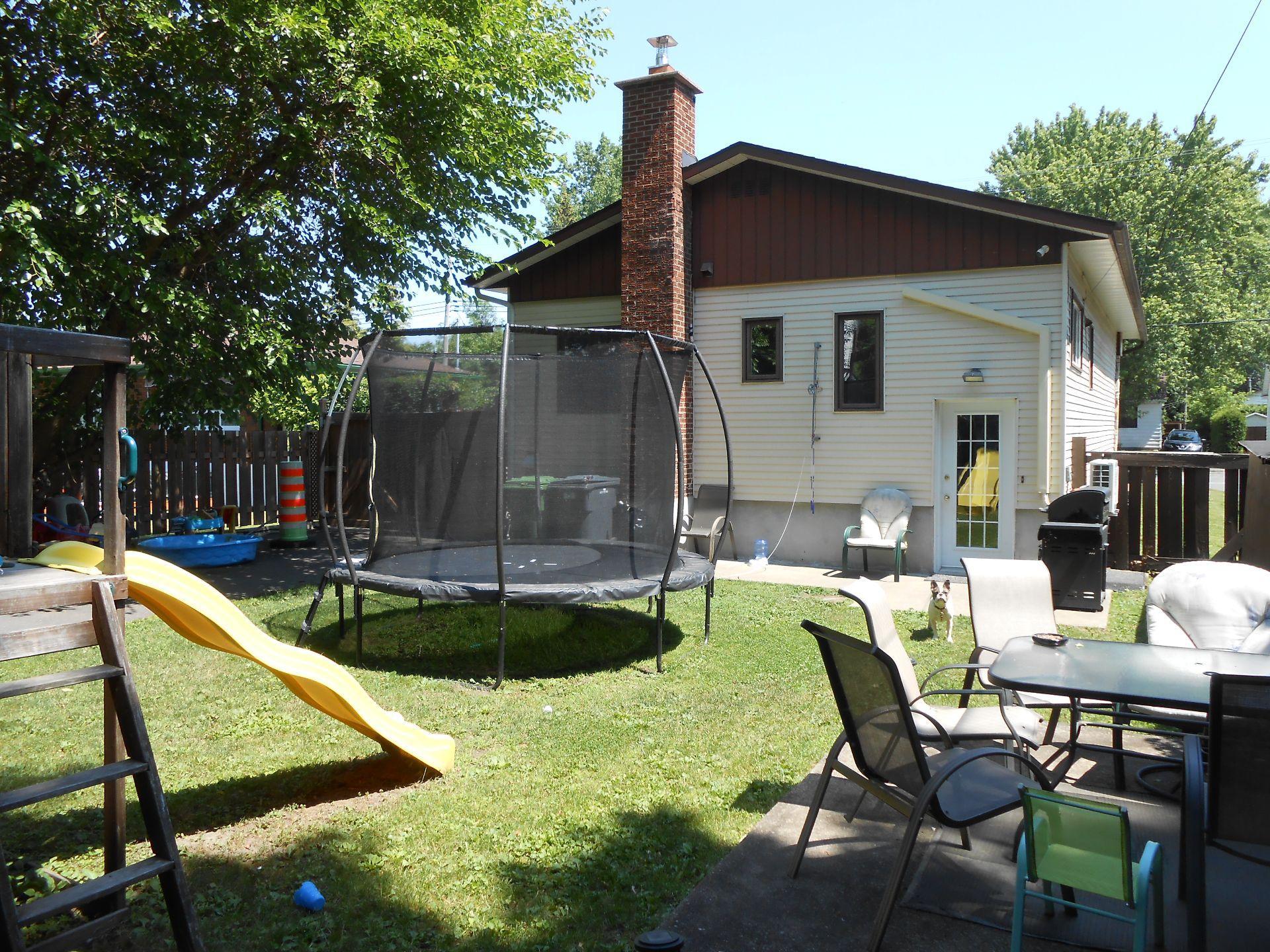 









26


2e Avenue N.

,
Montréal (Pierrefonds-Roxboro),




QC
H8Y2L2

