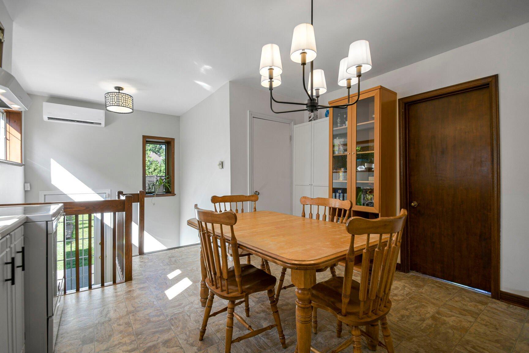 









26


2e Avenue N.

,
Montréal (Pierrefonds-Roxboro),




QC
H8Y2L2

