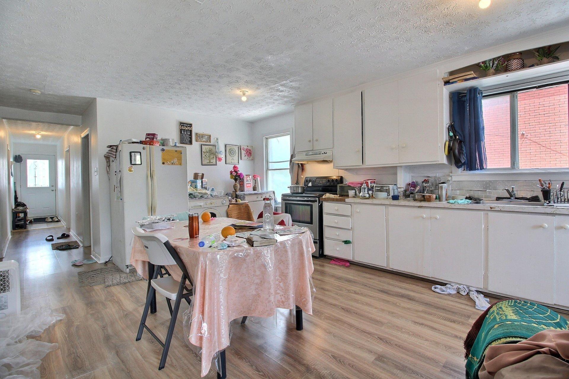 









1571

 - 1575


Rue Denault

,
Sherbrooke (Fleurimont),




QC
J1H2R1

