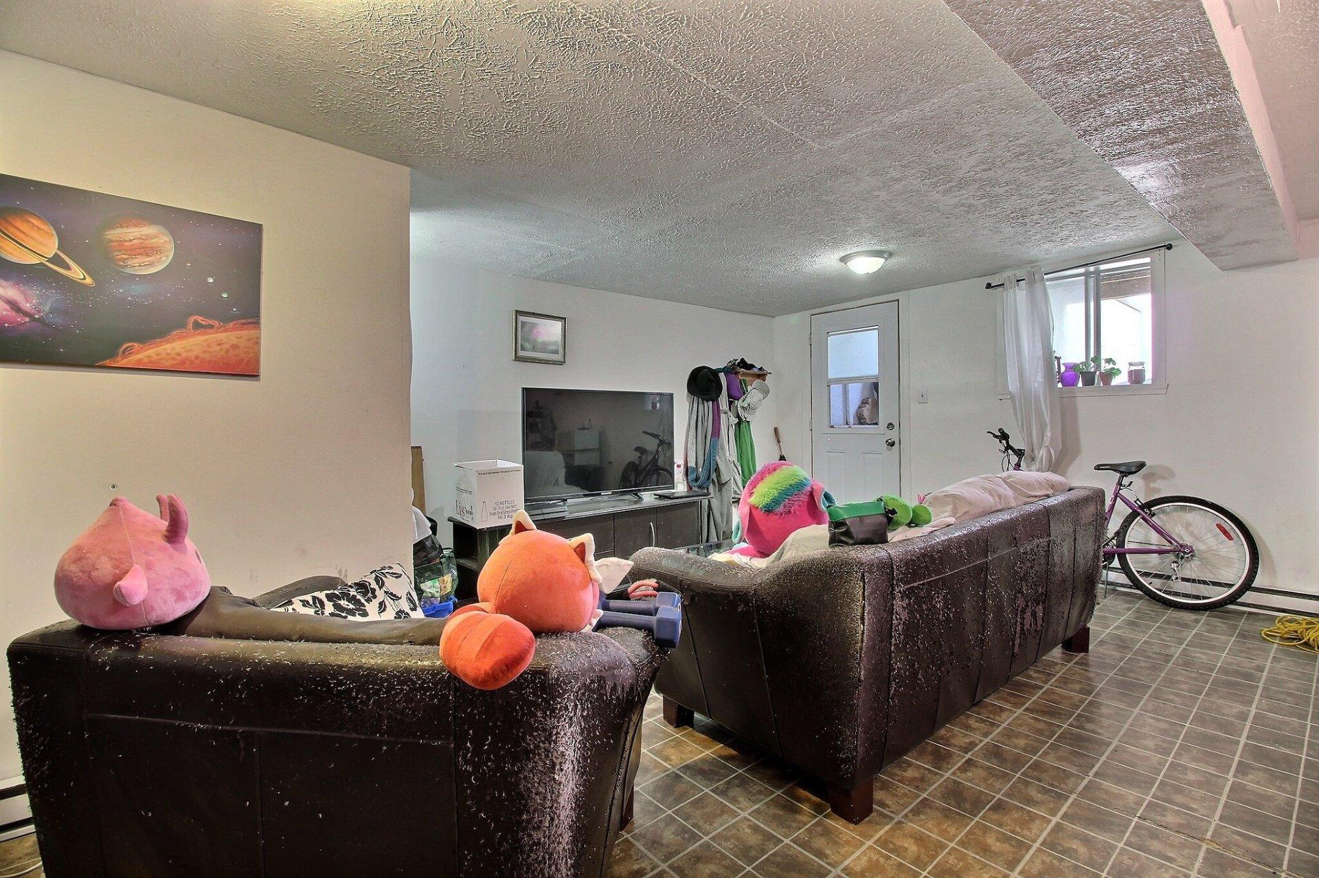 









1571

 - 1575


Rue Denault

,
Sherbrooke (Fleurimont),




QC
J1H2R1


