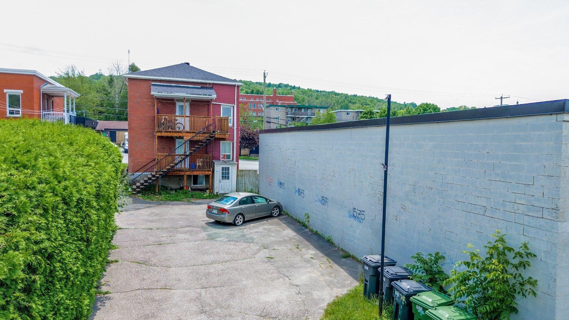 









1571

 - 1575


Rue Denault

,
Sherbrooke (Fleurimont),




QC
J1H2R1

