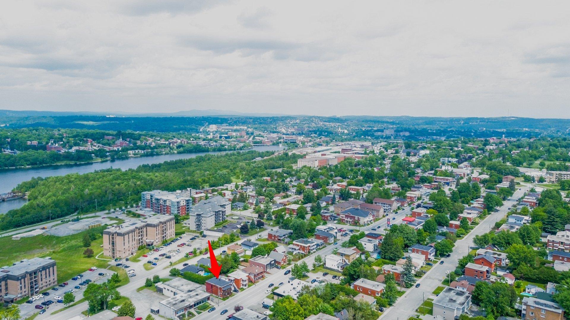 









1571

 - 1575


Rue Denault

,
Sherbrooke (Fleurimont),




QC
J1H2R1

