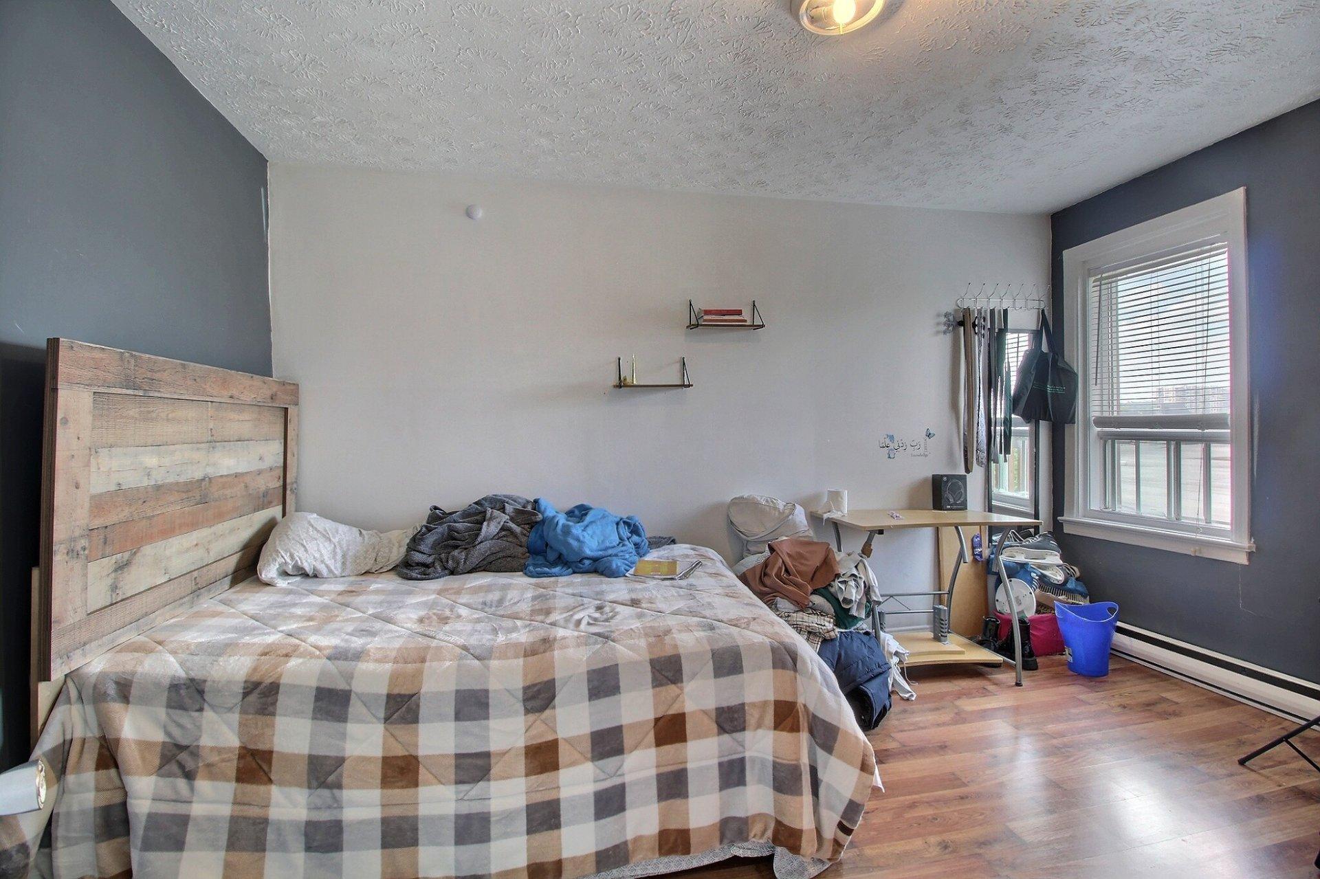 









1571

 - 1575


Rue Denault

,
Sherbrooke (Fleurimont),




QC
J1H2R1

