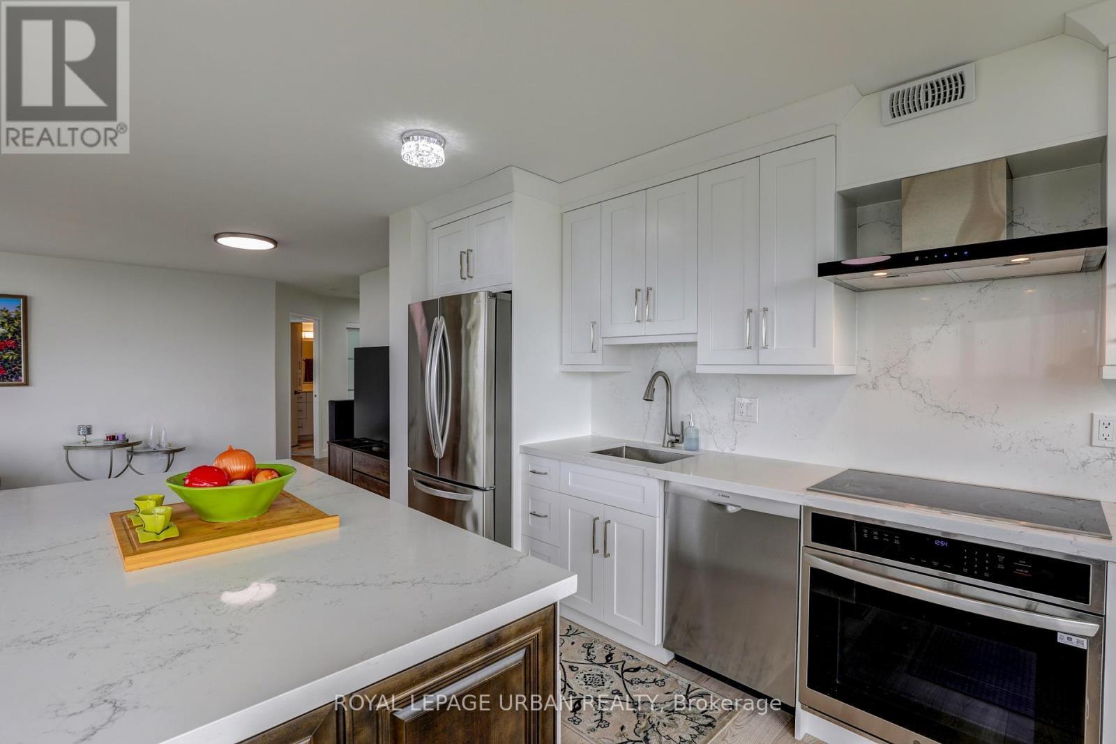 












1905 - 5 GREYSTONE WALK DRIVE

,
Toronto,




Ontario
M1K5J5

