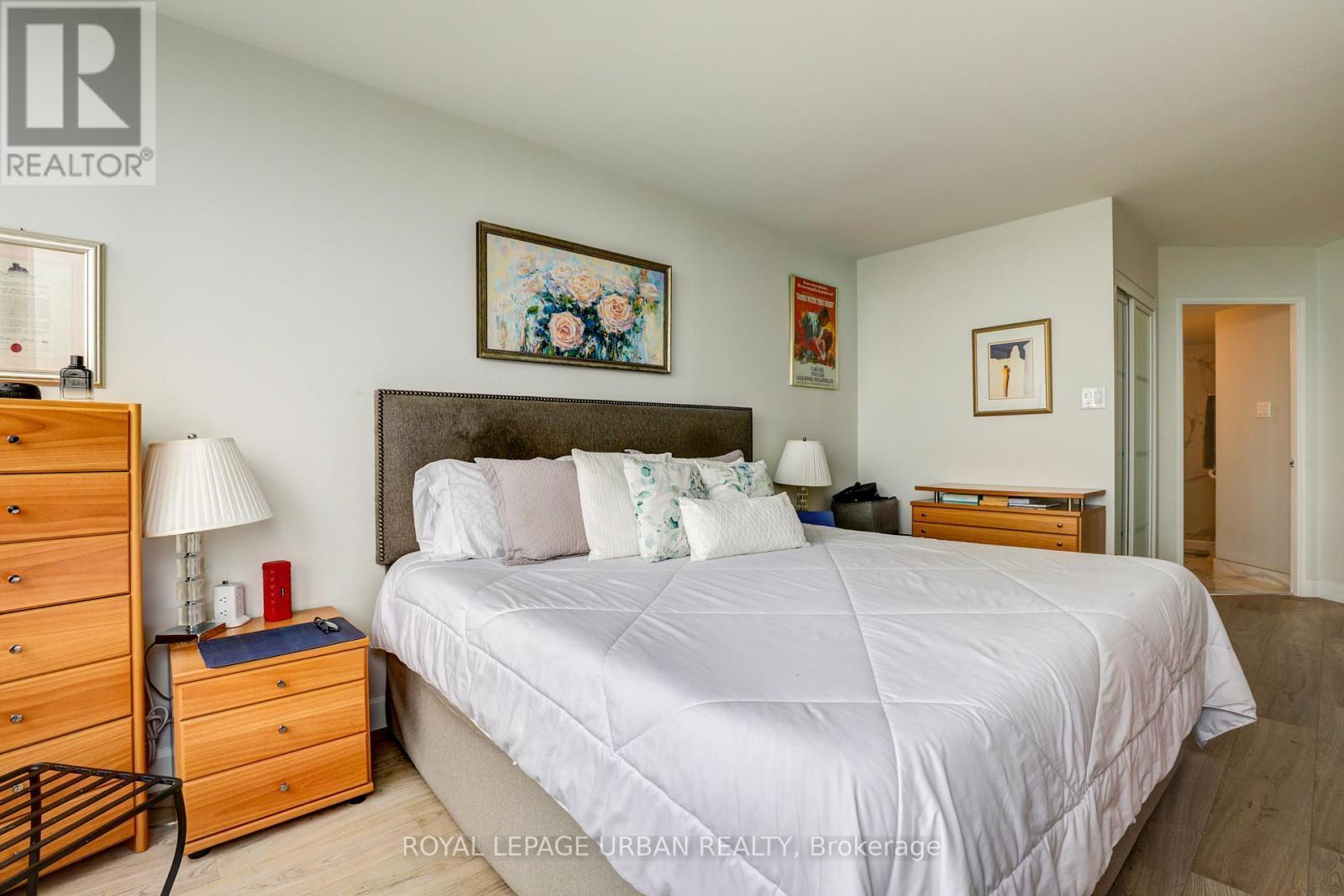 












1905 - 5 GREYSTONE WALK DRIVE

,
Toronto,




Ontario
M1K5J5


