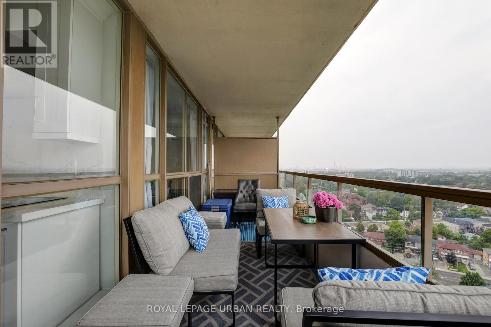 












1905 - 5 GREYSTONE WALK DRIVE

,
Toronto,




Ontario
M1K5J5


