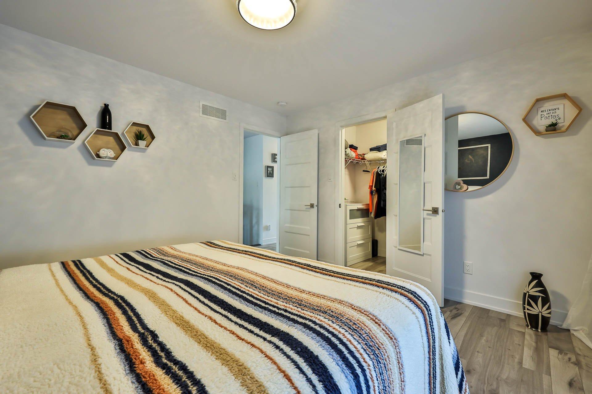 









139


Rue Alexandre-Rodrigue

,
Gatineau (Buckingham),




QC
J8L0Z2

