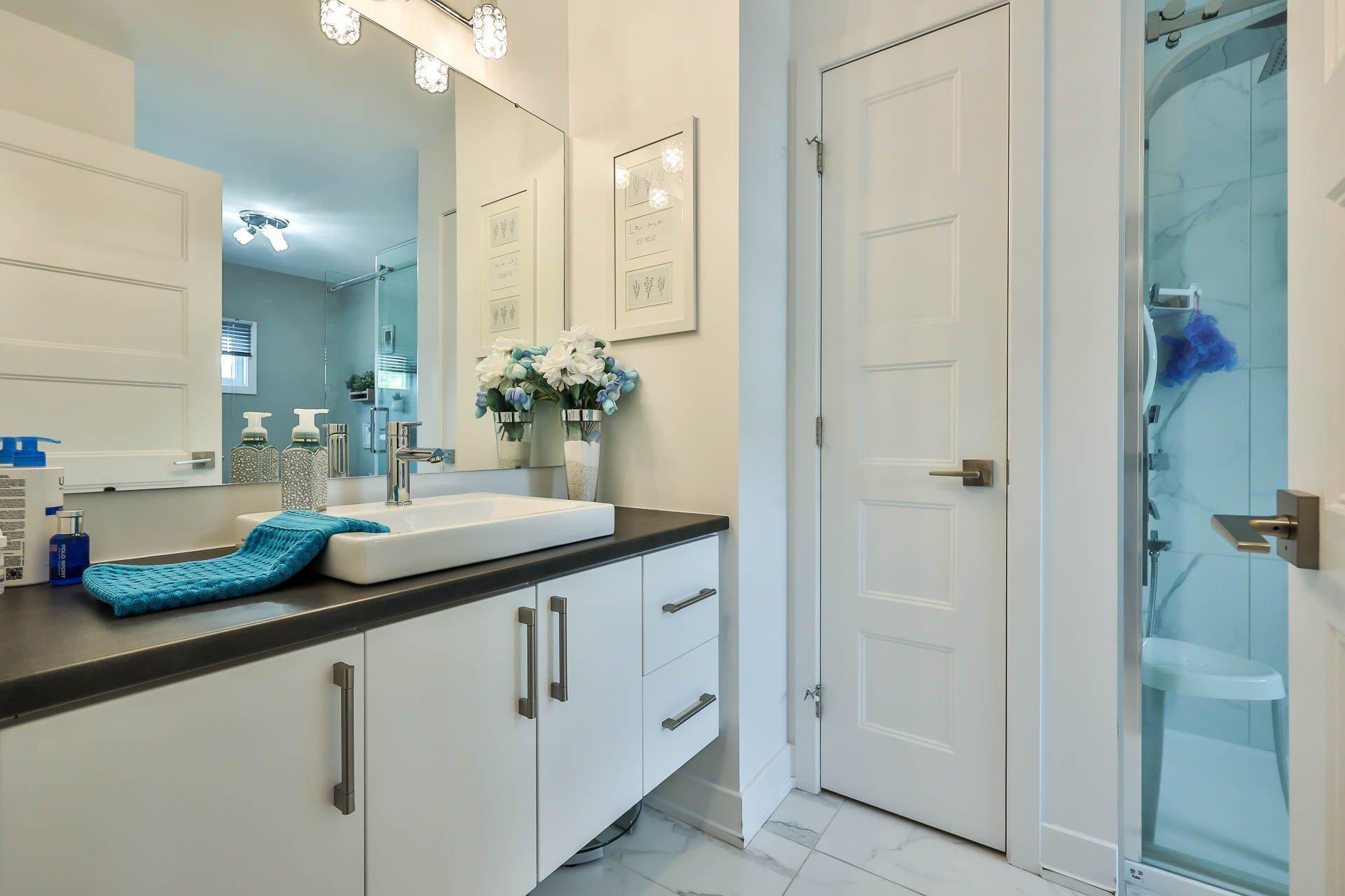 









139


Rue Alexandre-Rodrigue

,
Gatineau (Buckingham),




QC
J8L0Z2

