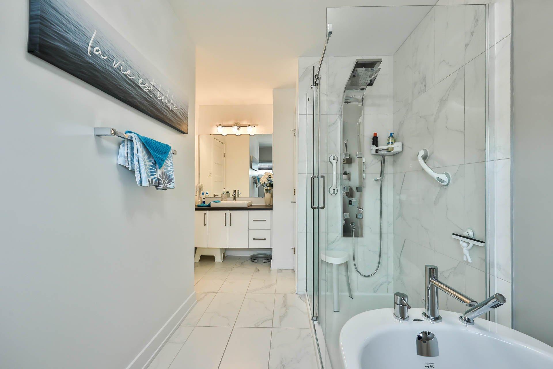 









139


Rue Alexandre-Rodrigue

,
Gatineau (Buckingham),




QC
J8L0Z2

