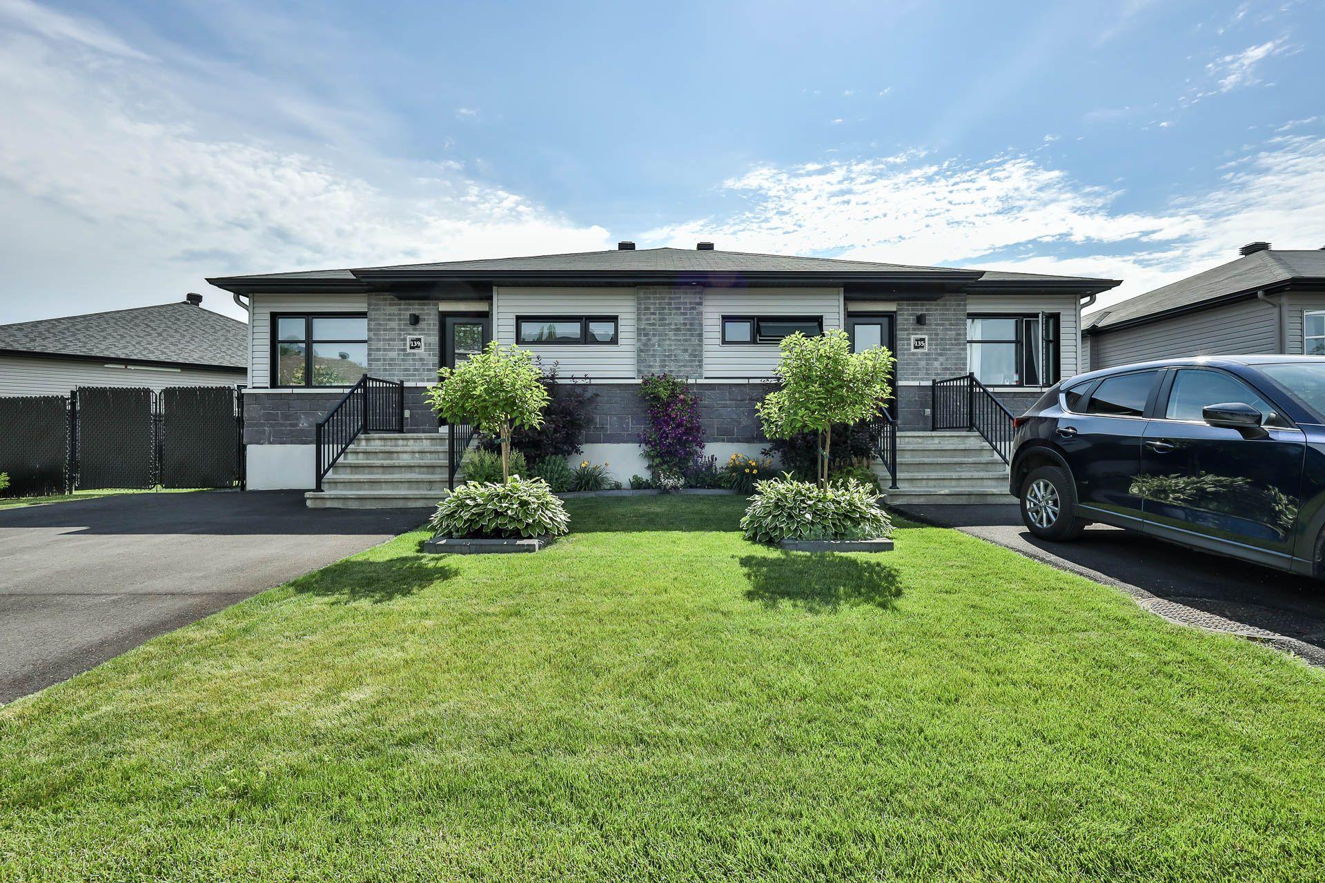 









139


Rue Alexandre-Rodrigue

,
Gatineau (Buckingham),




QC
J8L0Z2

