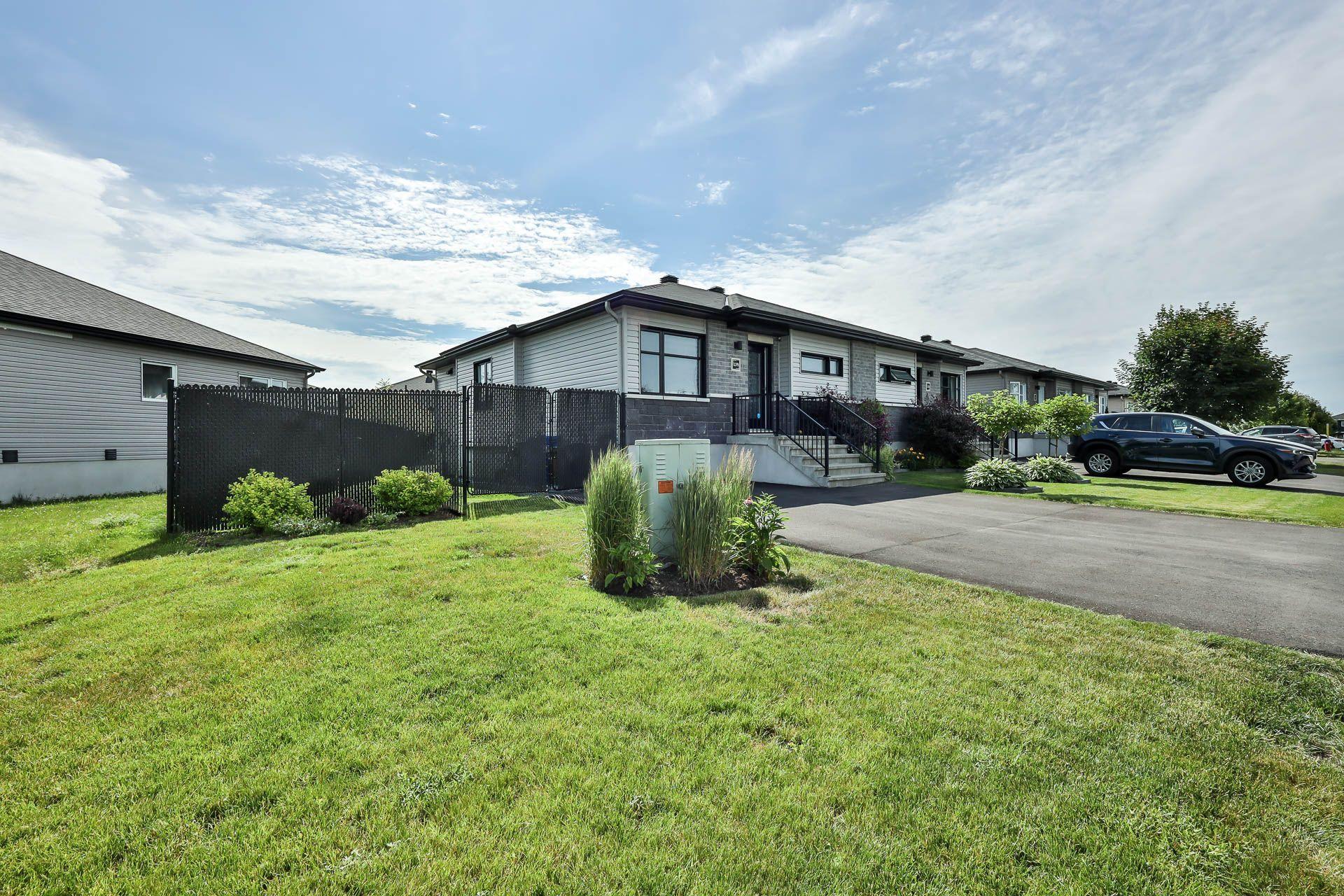 









139


Rue Alexandre-Rodrigue

,
Gatineau (Buckingham),




QC
J8L0Z2

