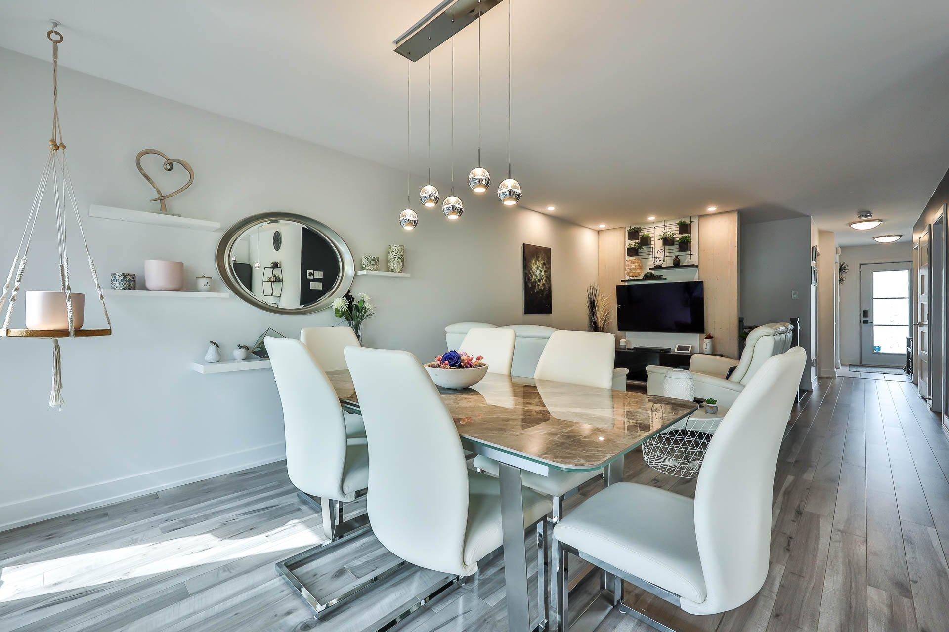 









139


Rue Alexandre-Rodrigue

,
Gatineau (Buckingham),




QC
J8L0Z2

