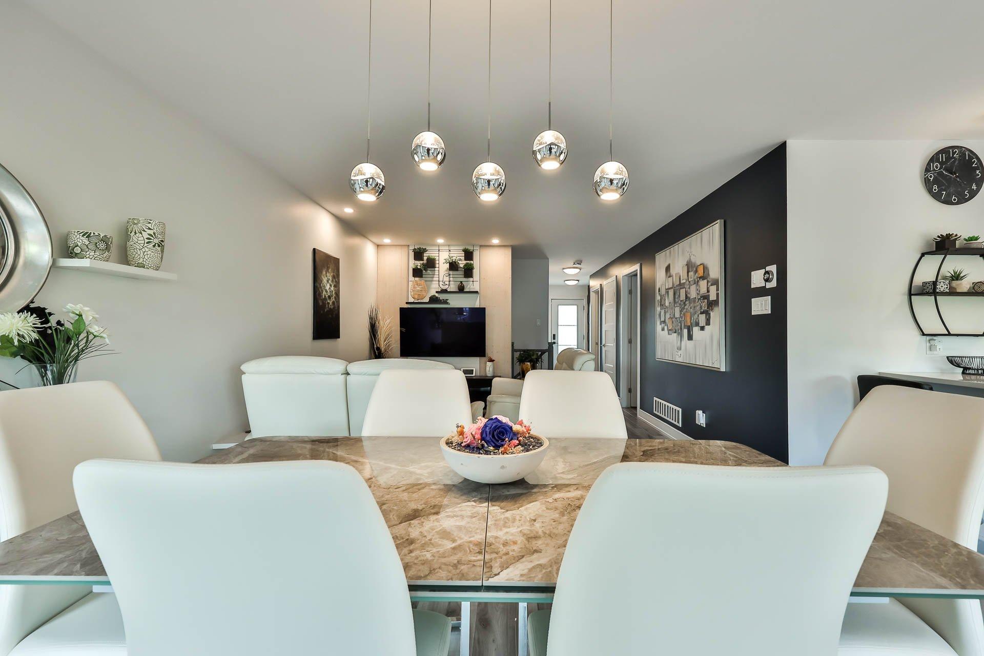 









139


Rue Alexandre-Rodrigue

,
Gatineau (Buckingham),




QC
J8L0Z2

