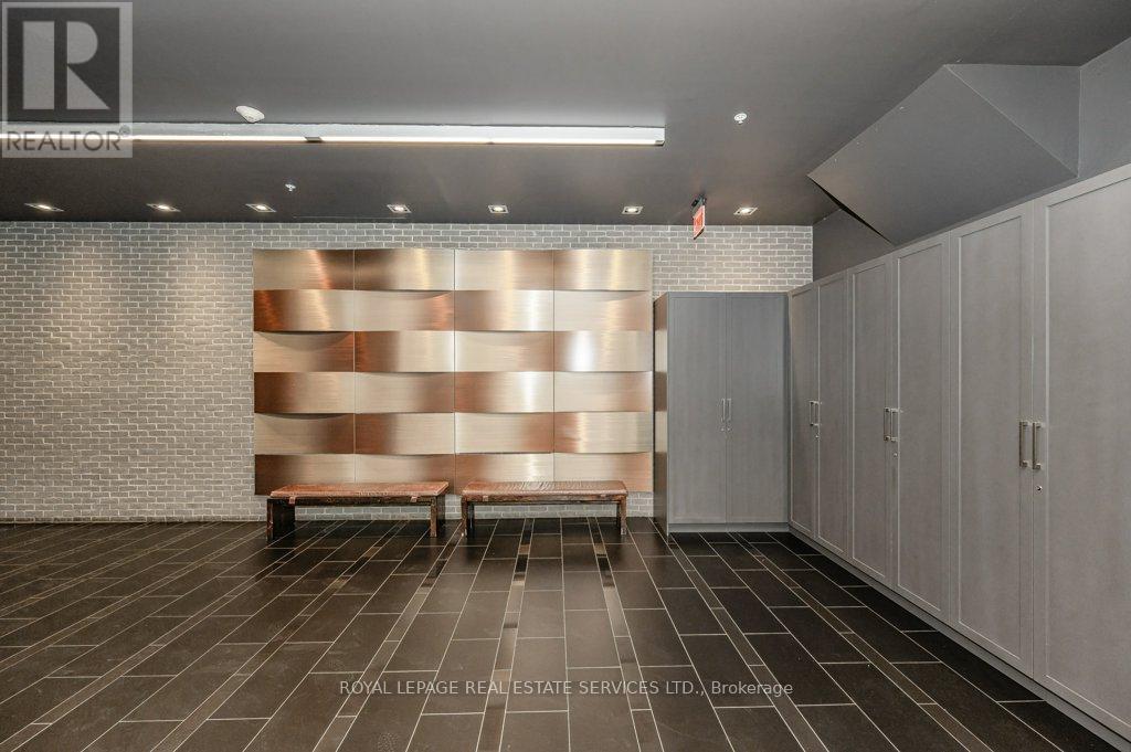 












1505 - 210 SIMCOE STREET

,
Toronto,




Ontario
M5T0A9

