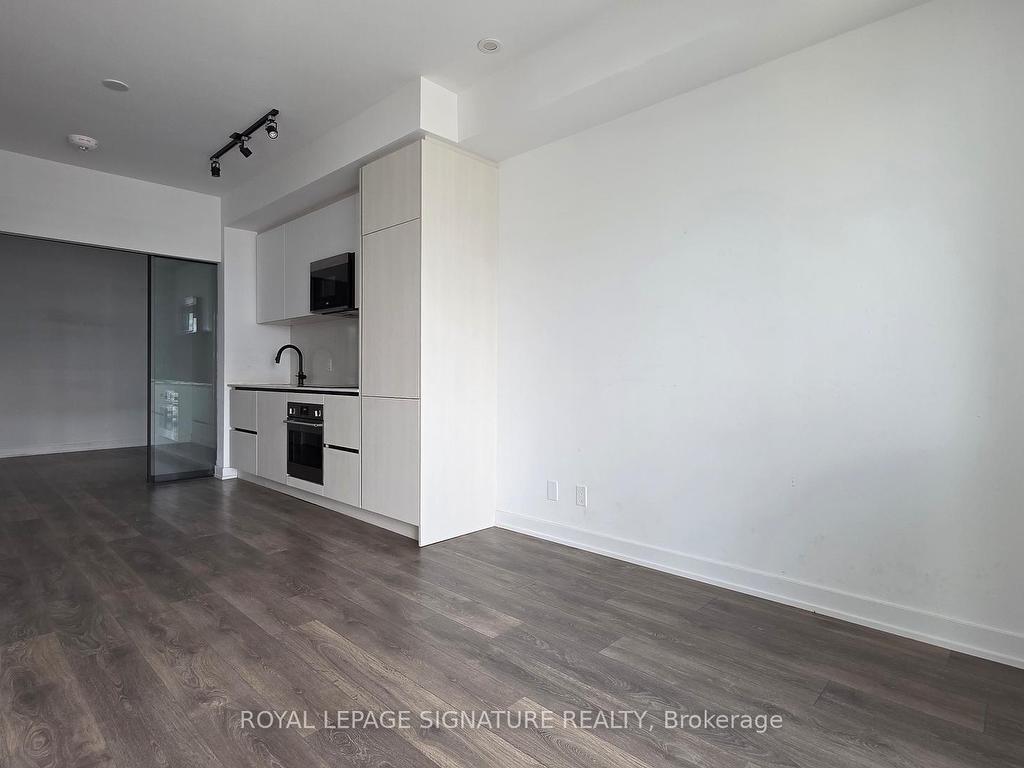 









108


Peter

Street, 2101,
Toronto,




ON
M5V 0W2

