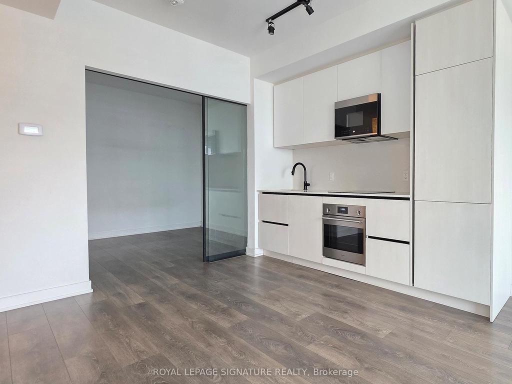 









108


Peter

Street, 2101,
Toronto,




ON
M5V 0W2

