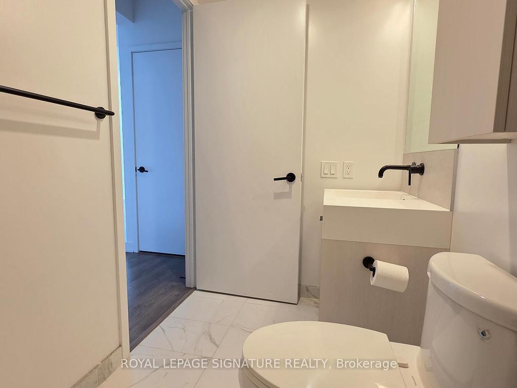 









108


Peter

Street, 2101,
Toronto,




ON
M5V 0W2

