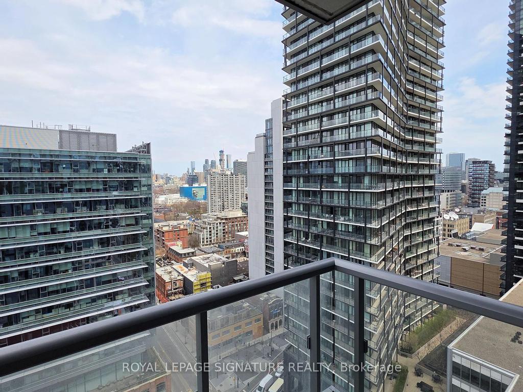 









108


Peter

Street, 2101,
Toronto,




ON
M5V 0W2


