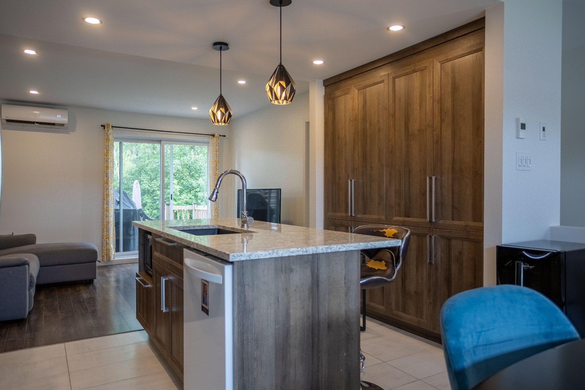 









1277


Av. des Capucines

,
Bécancour,




QC
G9H0M1

