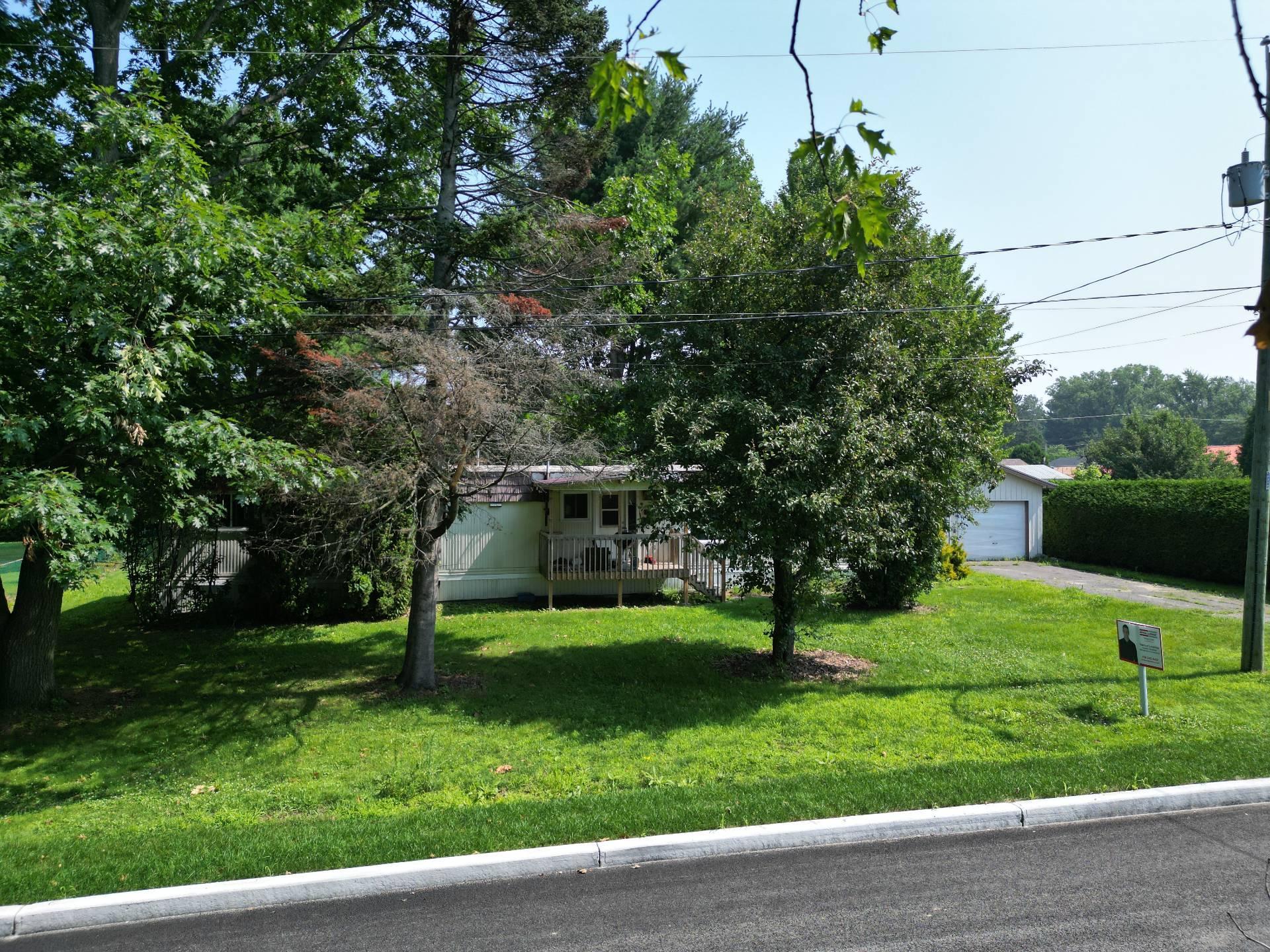 









155


Rue André

,
Sorel-Tracy,




QC
J3P6A8

