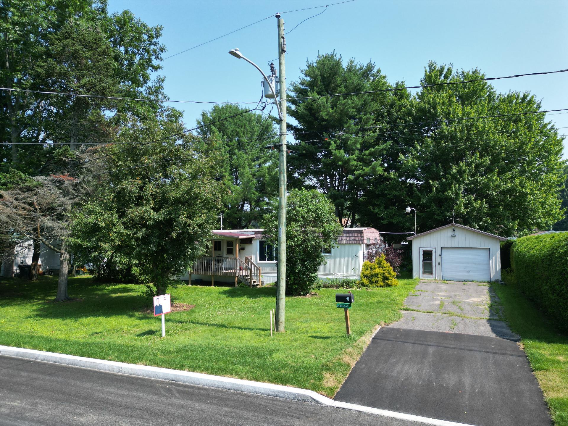 









155


Rue André

,
Sorel-Tracy,




QC
J3P6A8

