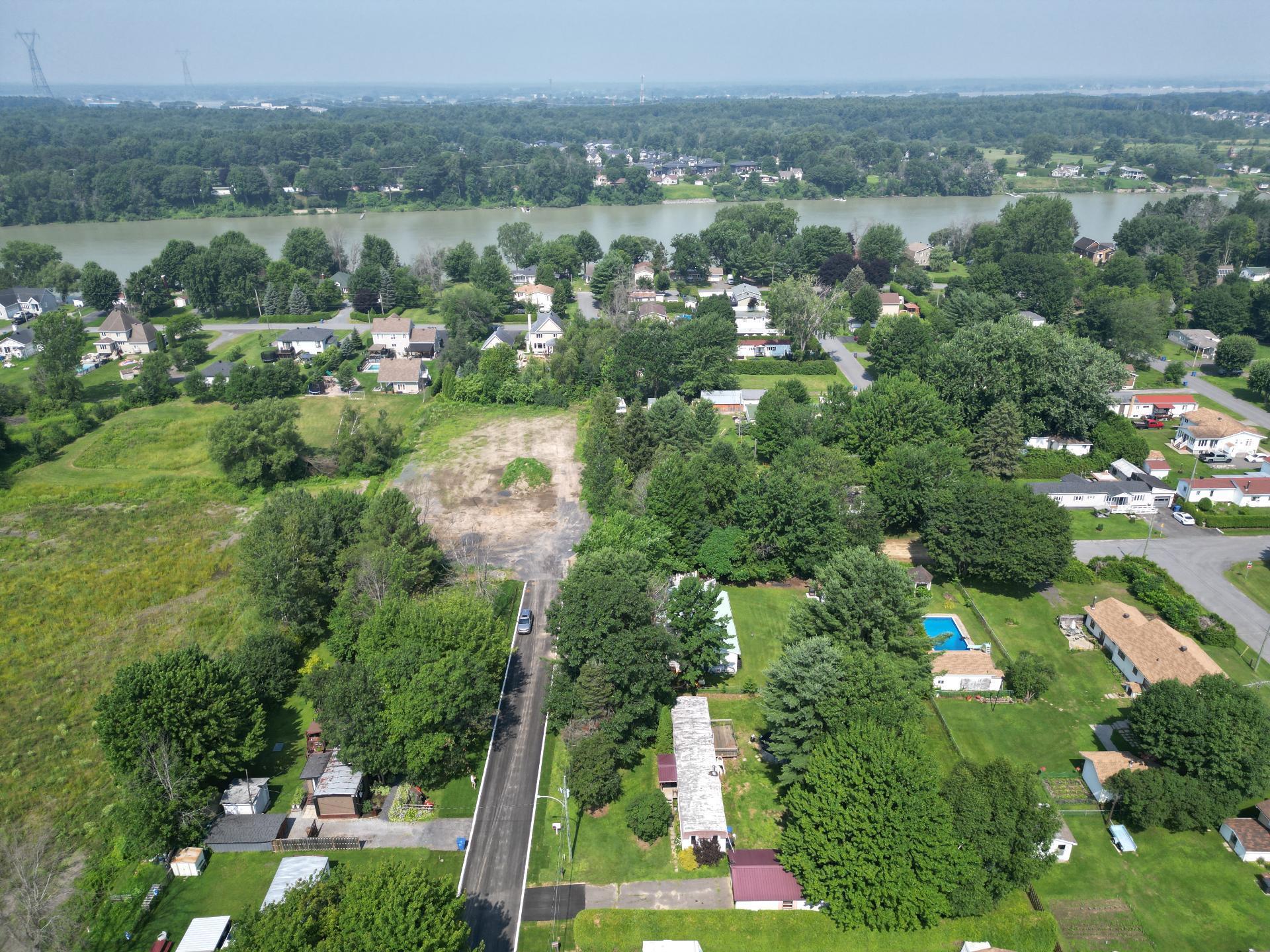 









155


Rue André

,
Sorel-Tracy,




QC
J3P6A8


