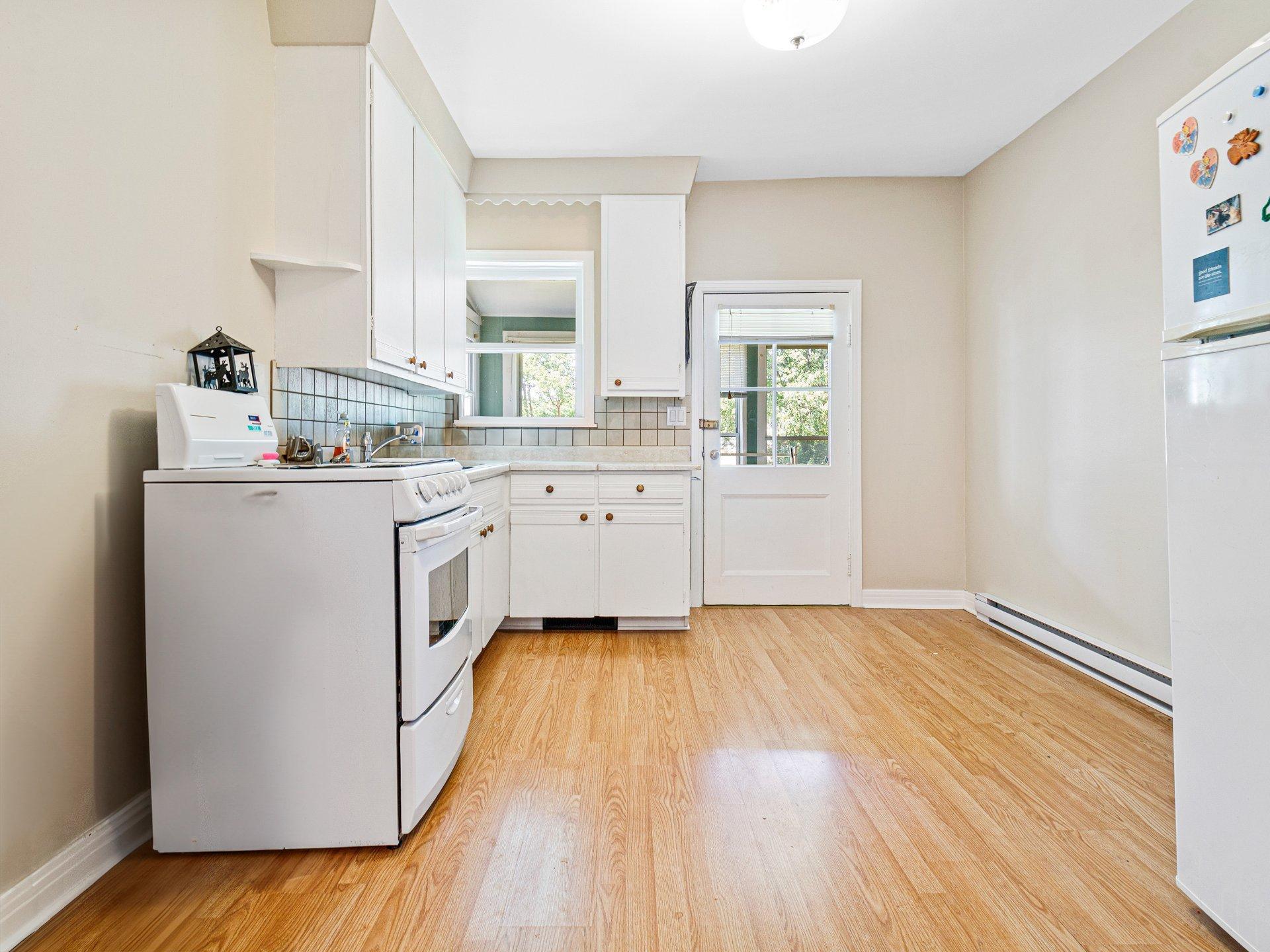 









376

 - 380


Rue Bank

,
Brownsburg-Chatham,




QC
J8G3A9

