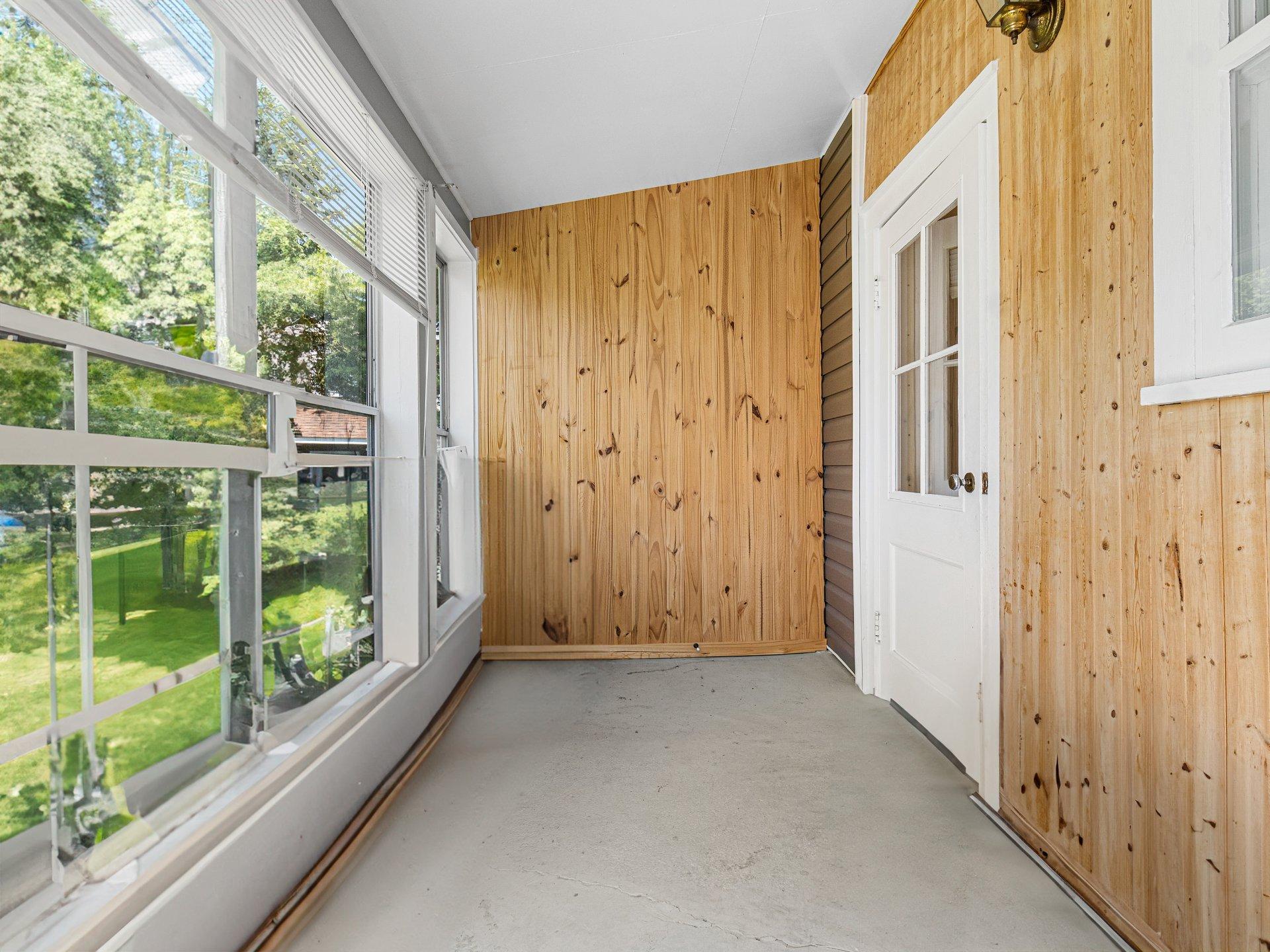 









376

 - 380


Rue Bank

,
Brownsburg-Chatham,




QC
J8G3A9


