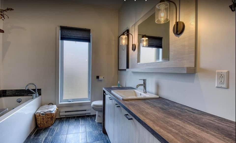 









190


Ch. de la Grande-Côte

, 304,
Saint-Eustache,




QC
J7P1A7

