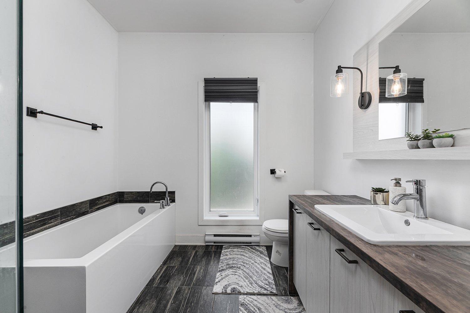 









190


Ch. de la Grande-Côte

, 304,
Saint-Eustache,




QC
J7P1A7

