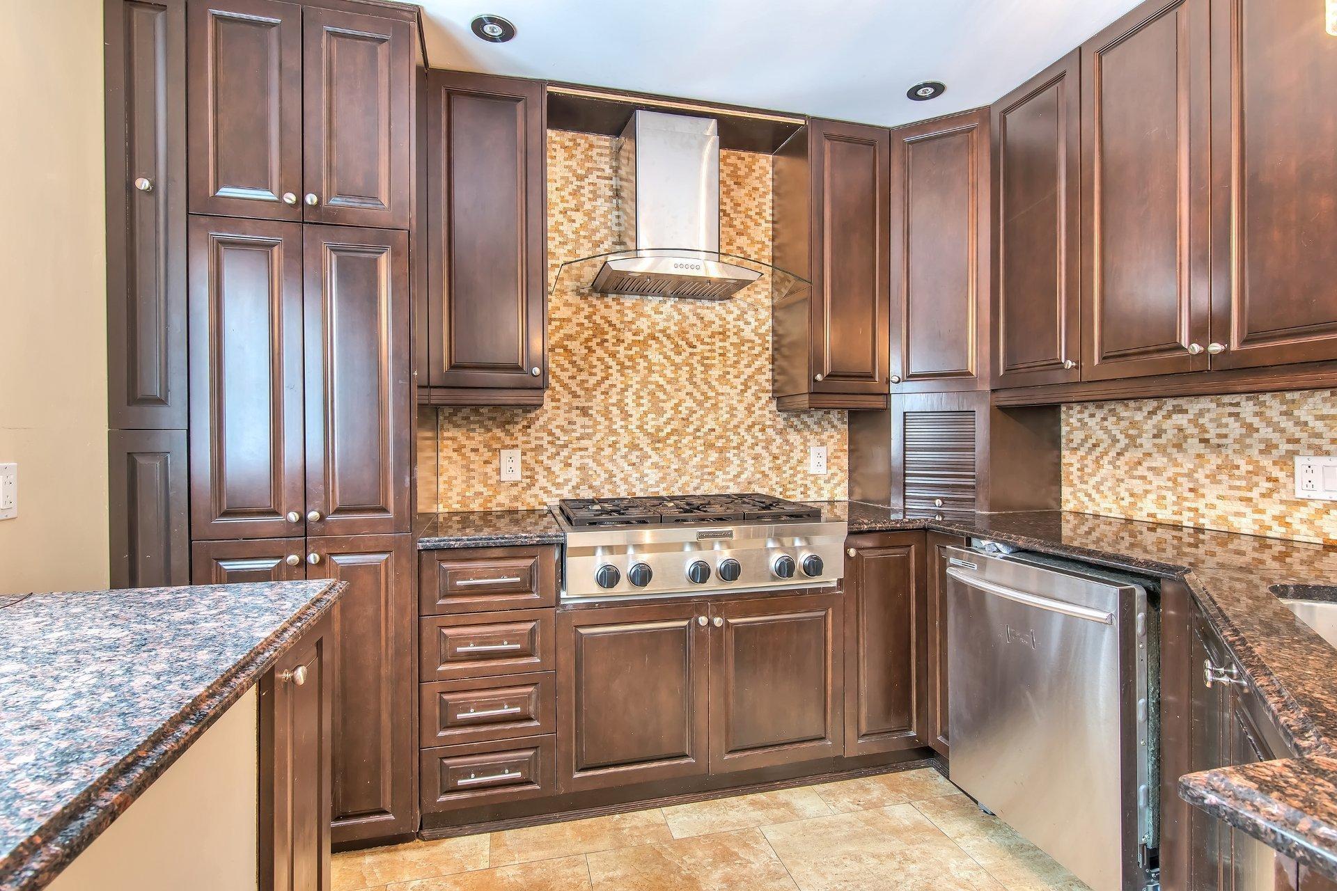 









2088


Rue de Bordeaux

,
Vaudreuil-Dorion,




QC
J7V9W8

