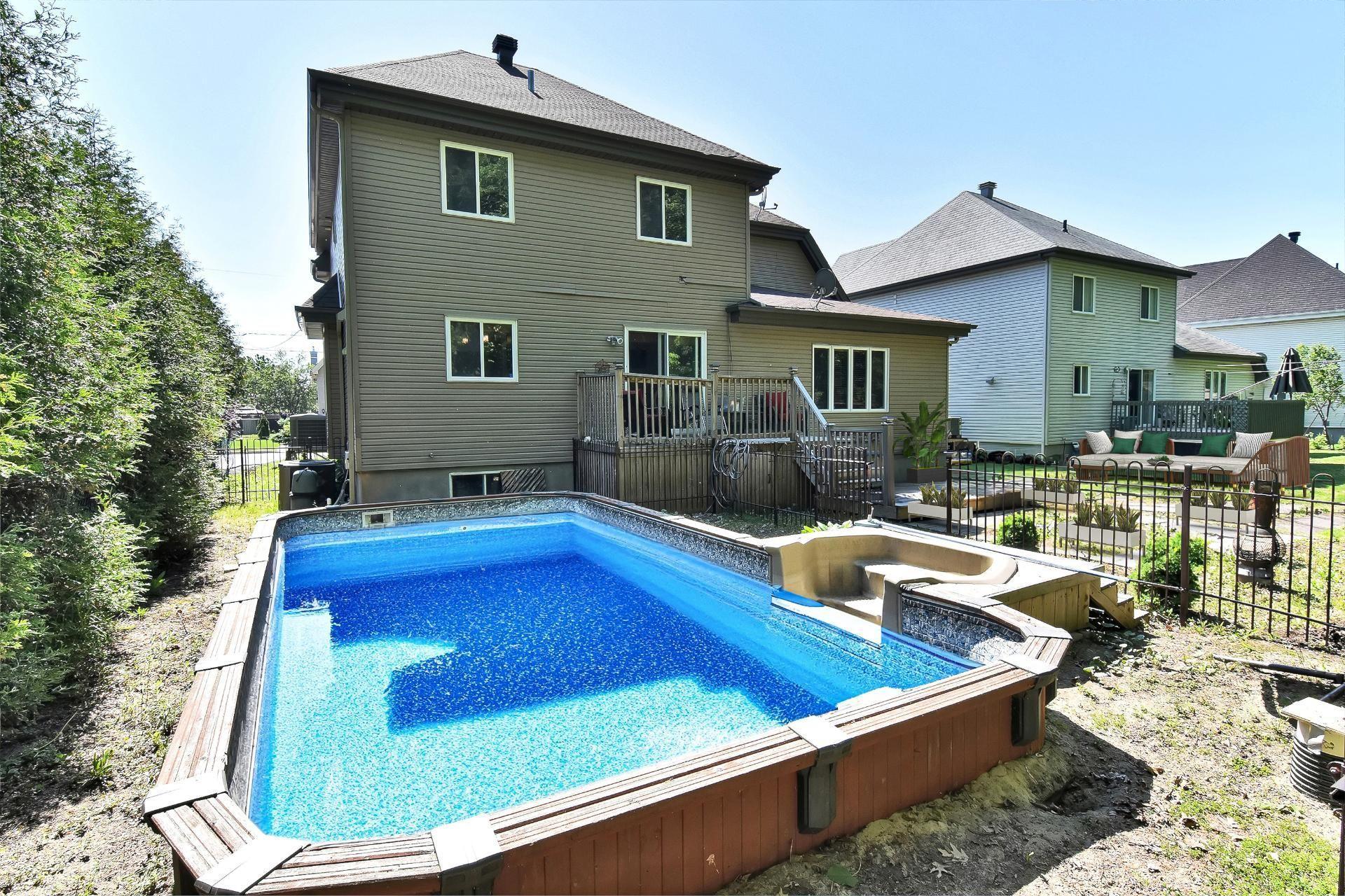 









2088


Rue de Bordeaux

,
Vaudreuil-Dorion,




QC
J7V9W8

