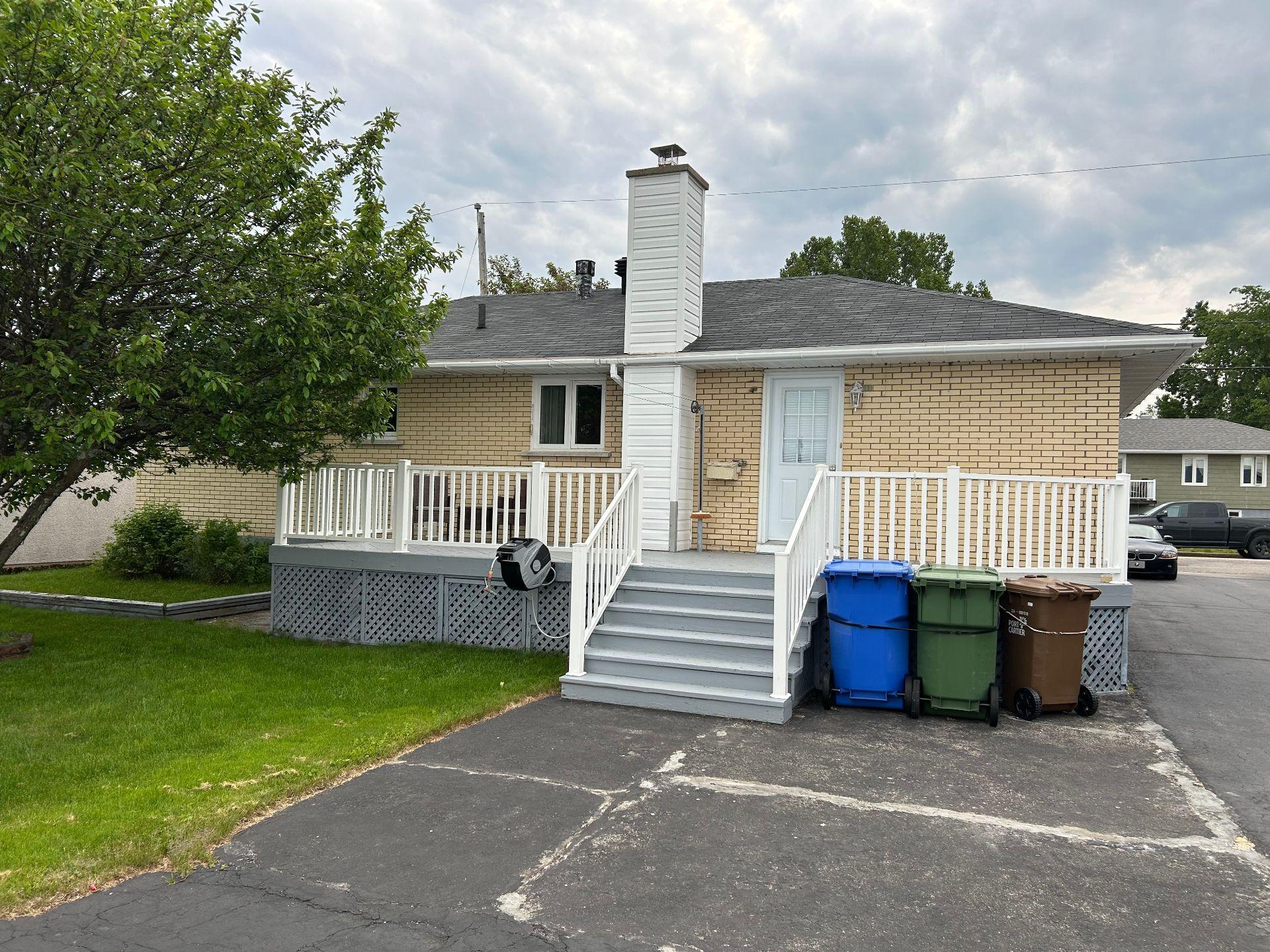 









23


Rue des Sorbiers

,
Port-Cartier,




QC
G5B1S8

