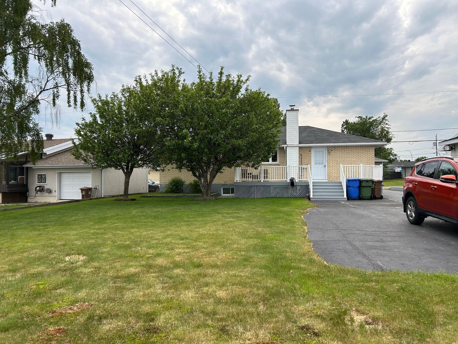 









23


Rue des Sorbiers

,
Port-Cartier,




QC
G5B1S8

