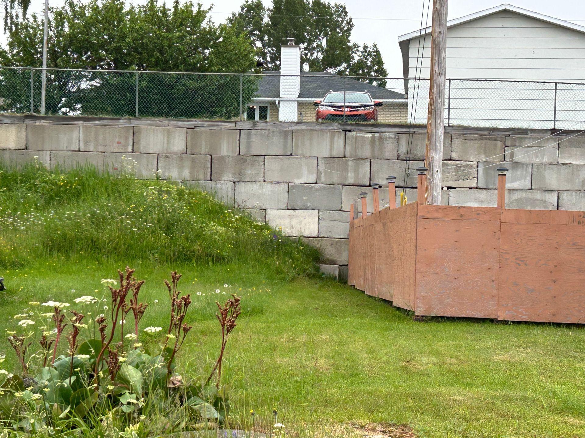 









23


Rue des Sorbiers

,
Port-Cartier,




QC
G5B1S8

