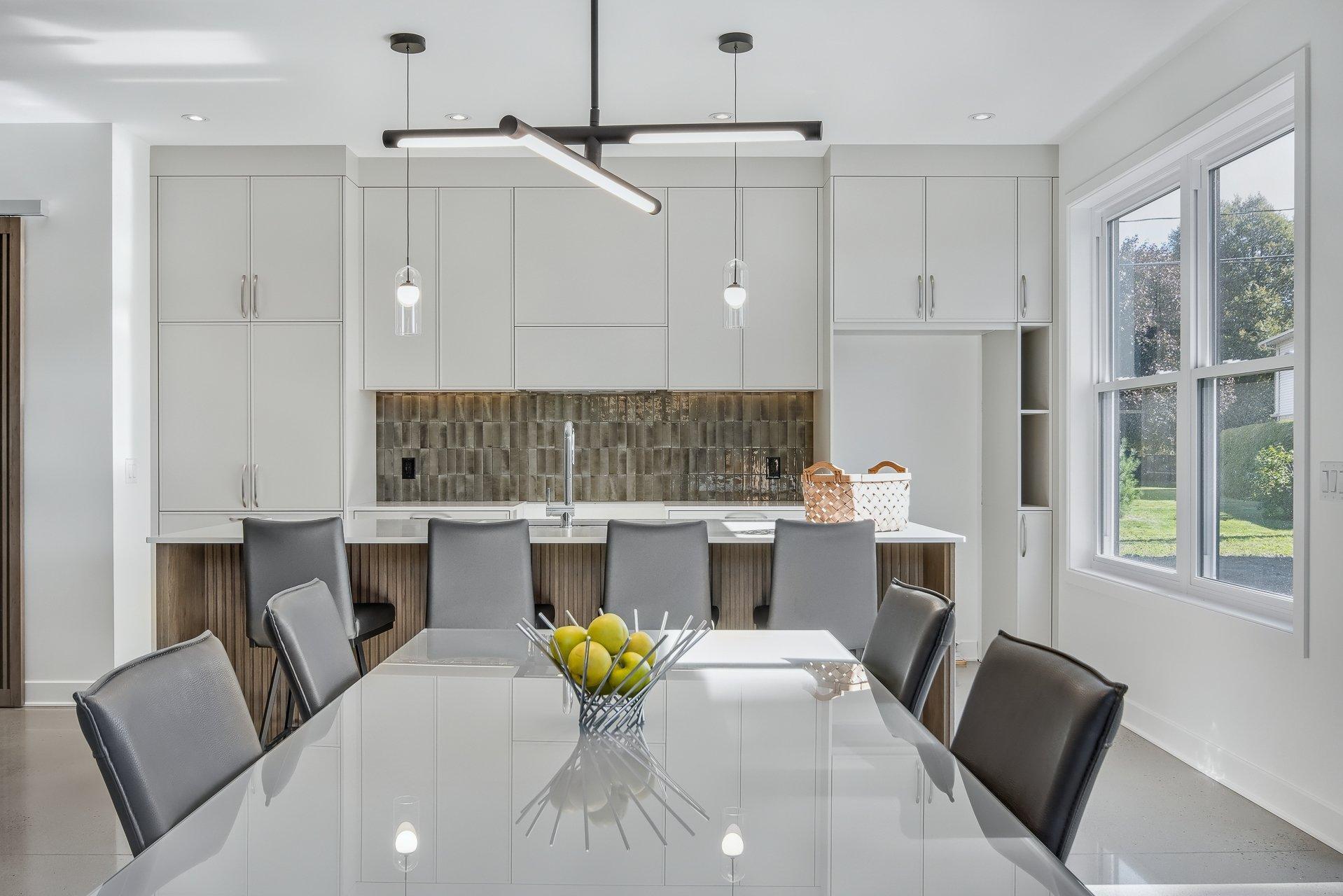 









44


Rue Marcoux

,
Saint-Basile-le-Grand,




QC
J3N5G5

