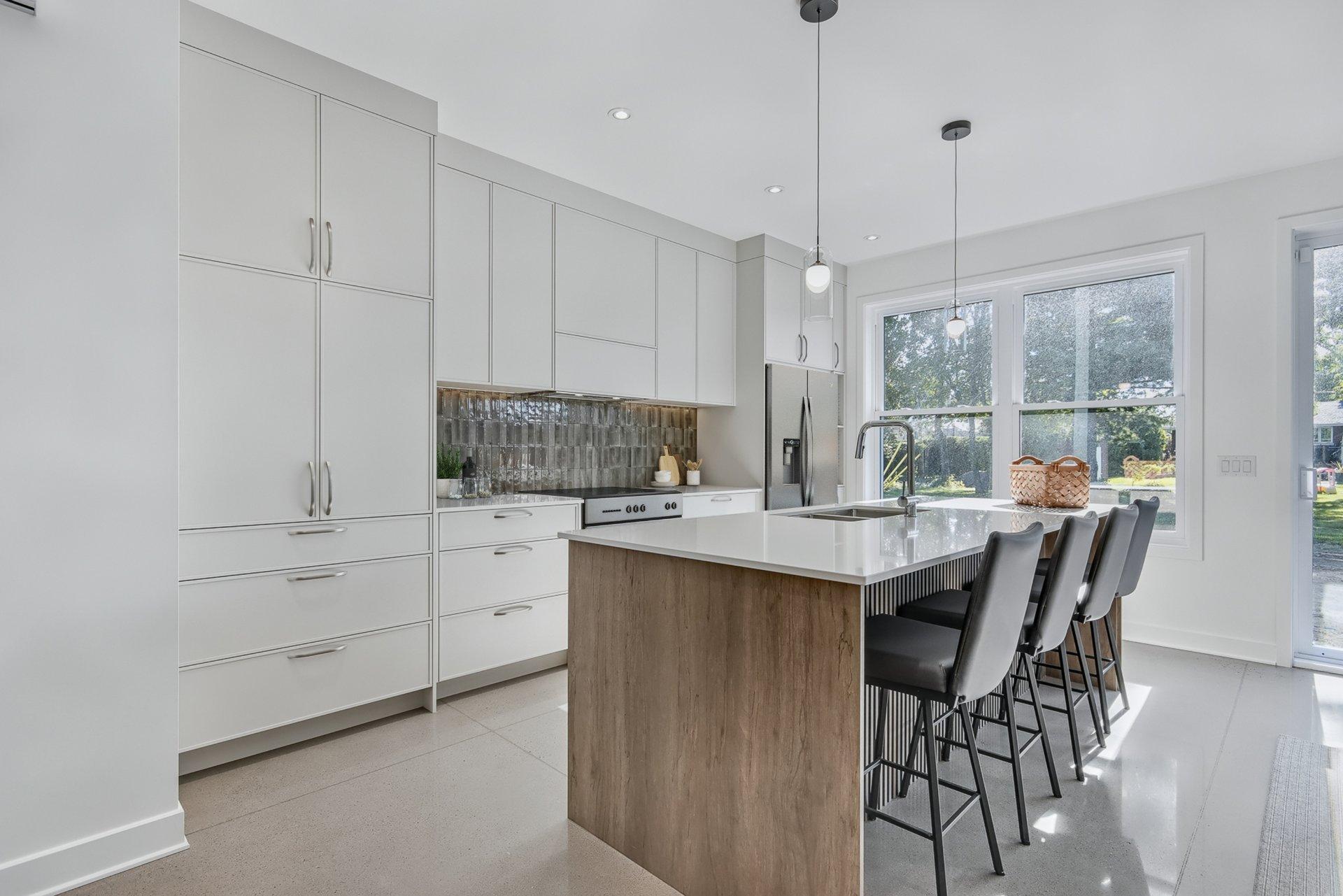 









44


Rue Marcoux

,
Saint-Basile-le-Grand,




QC
J3N5G5

