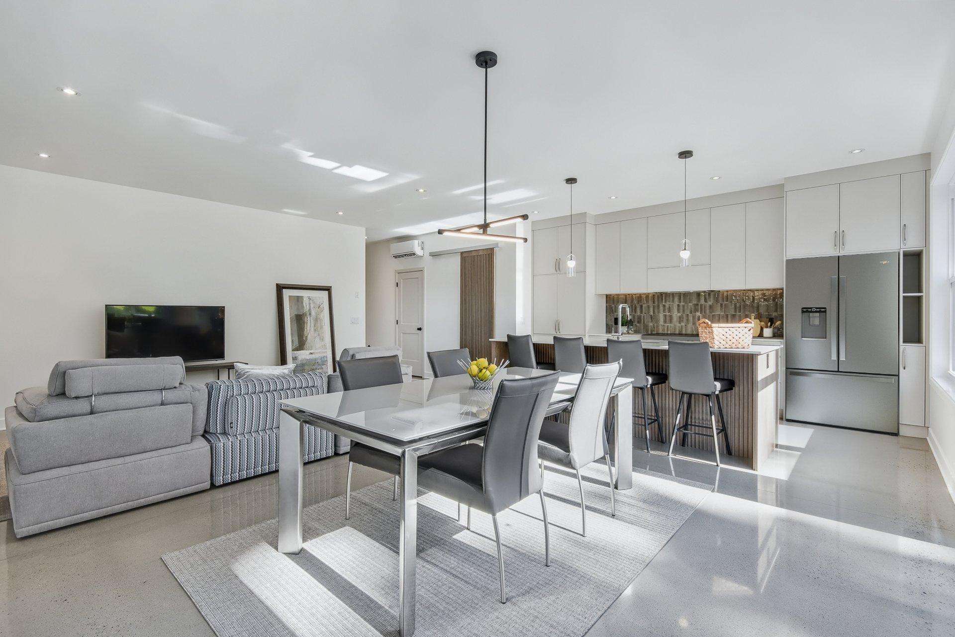 









44


Rue Marcoux

,
Saint-Basile-le-Grand,




QC
J3N5G5

