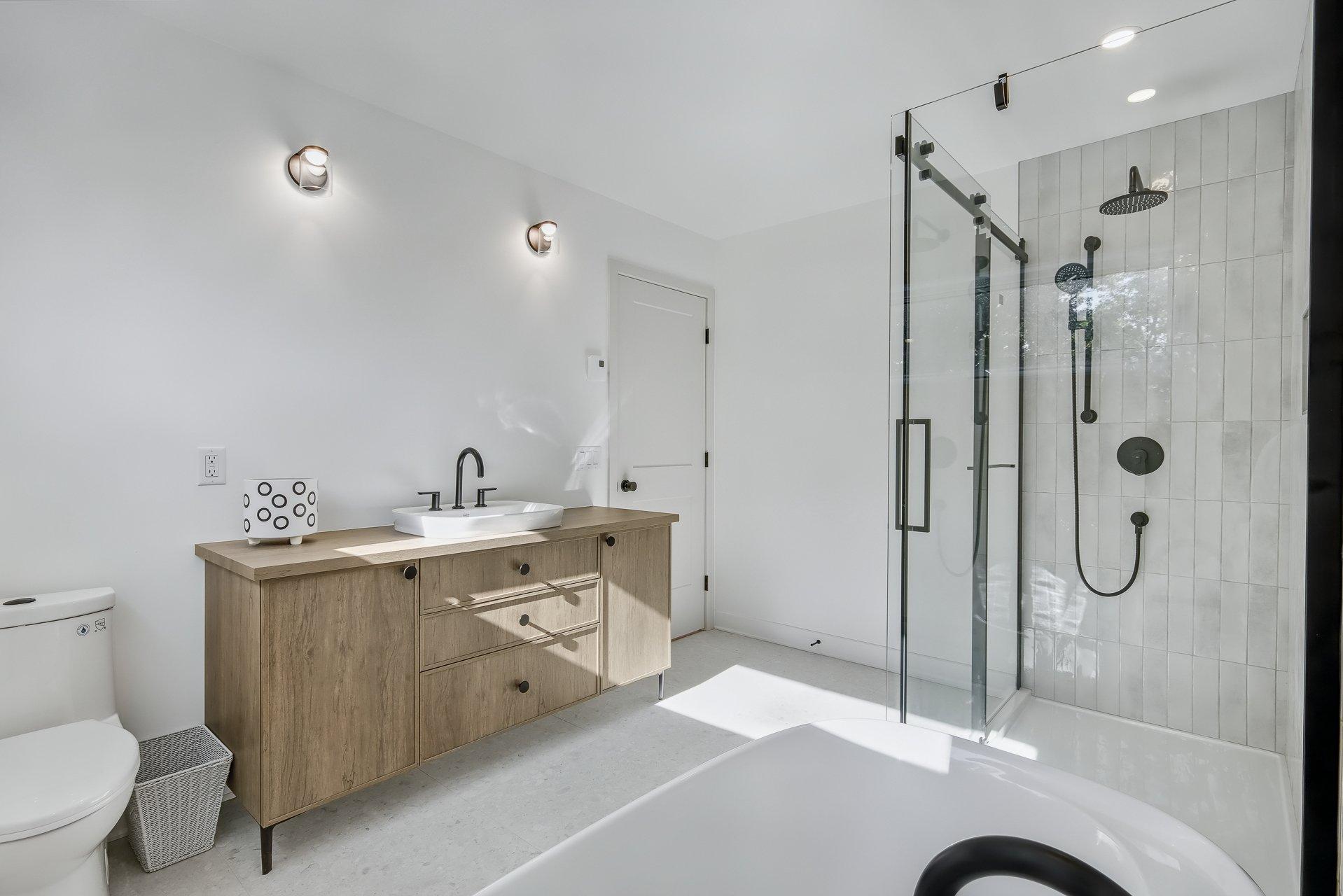 









44


Rue Marcoux

,
Saint-Basile-le-Grand,




QC
J3N5G5

