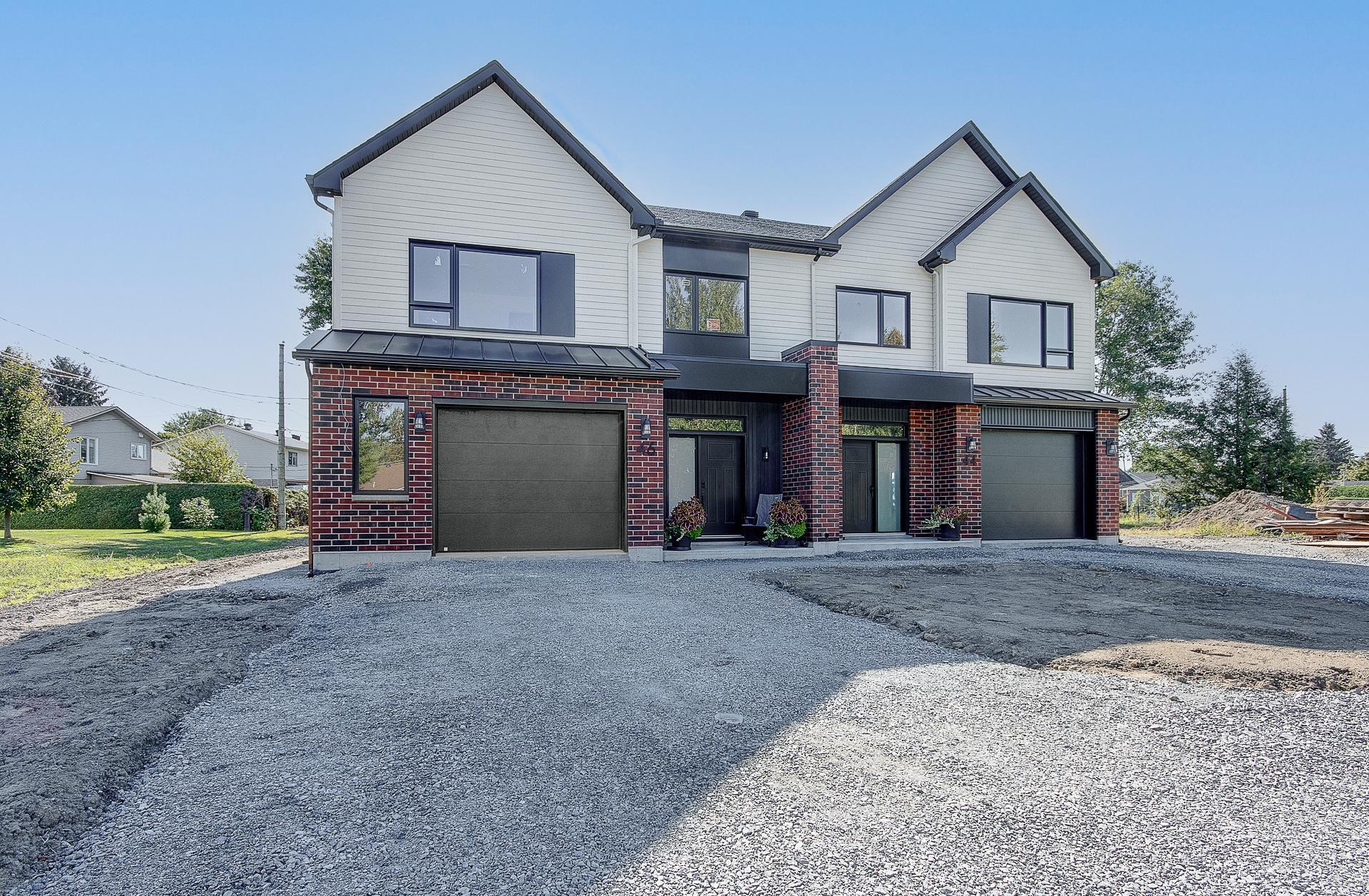 









44


Rue Marcoux

,
Saint-Basile-le-Grand,




QC
J3N5G5

