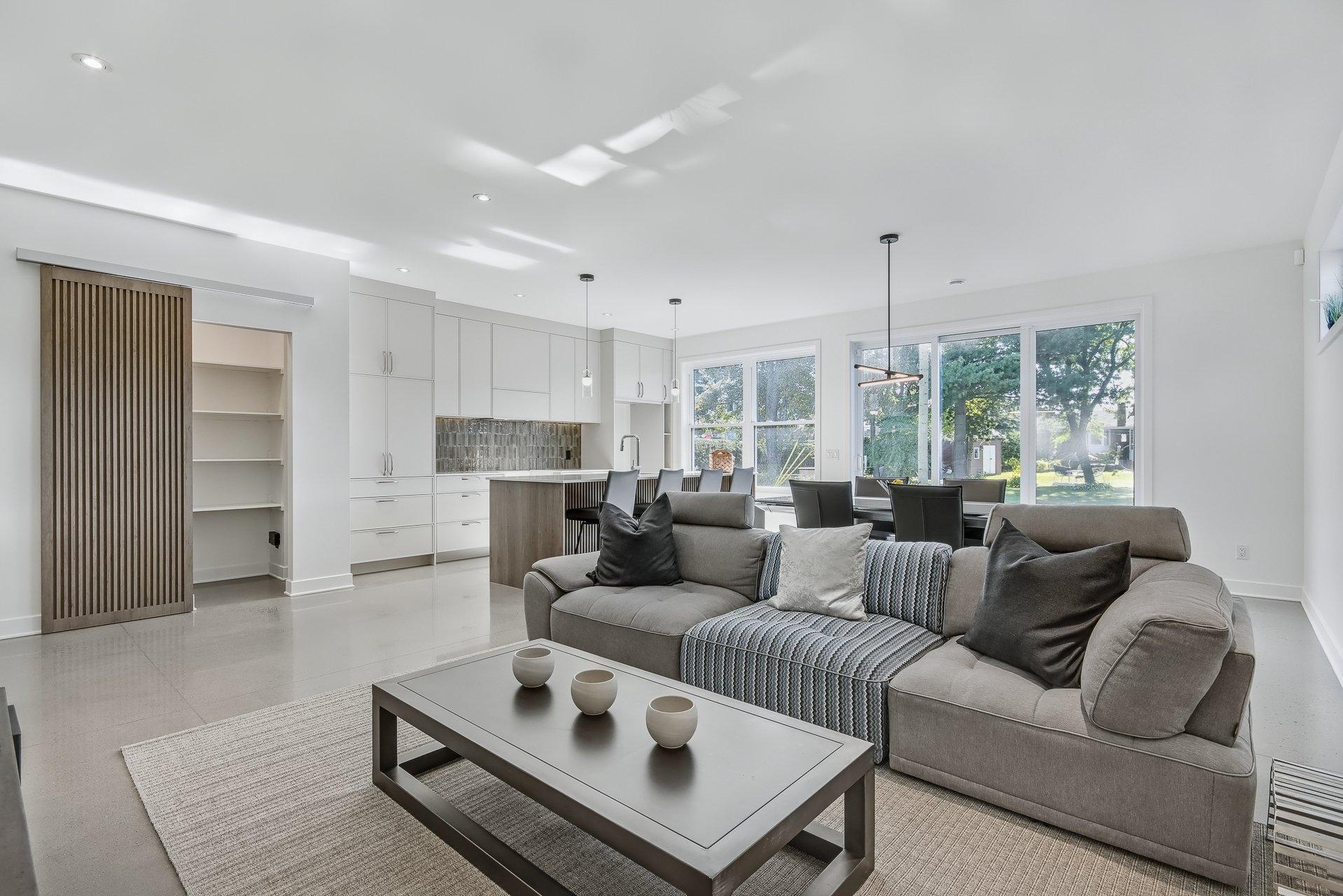 









44


Rue Marcoux

,
Saint-Basile-le-Grand,




QC
J3N5G5

