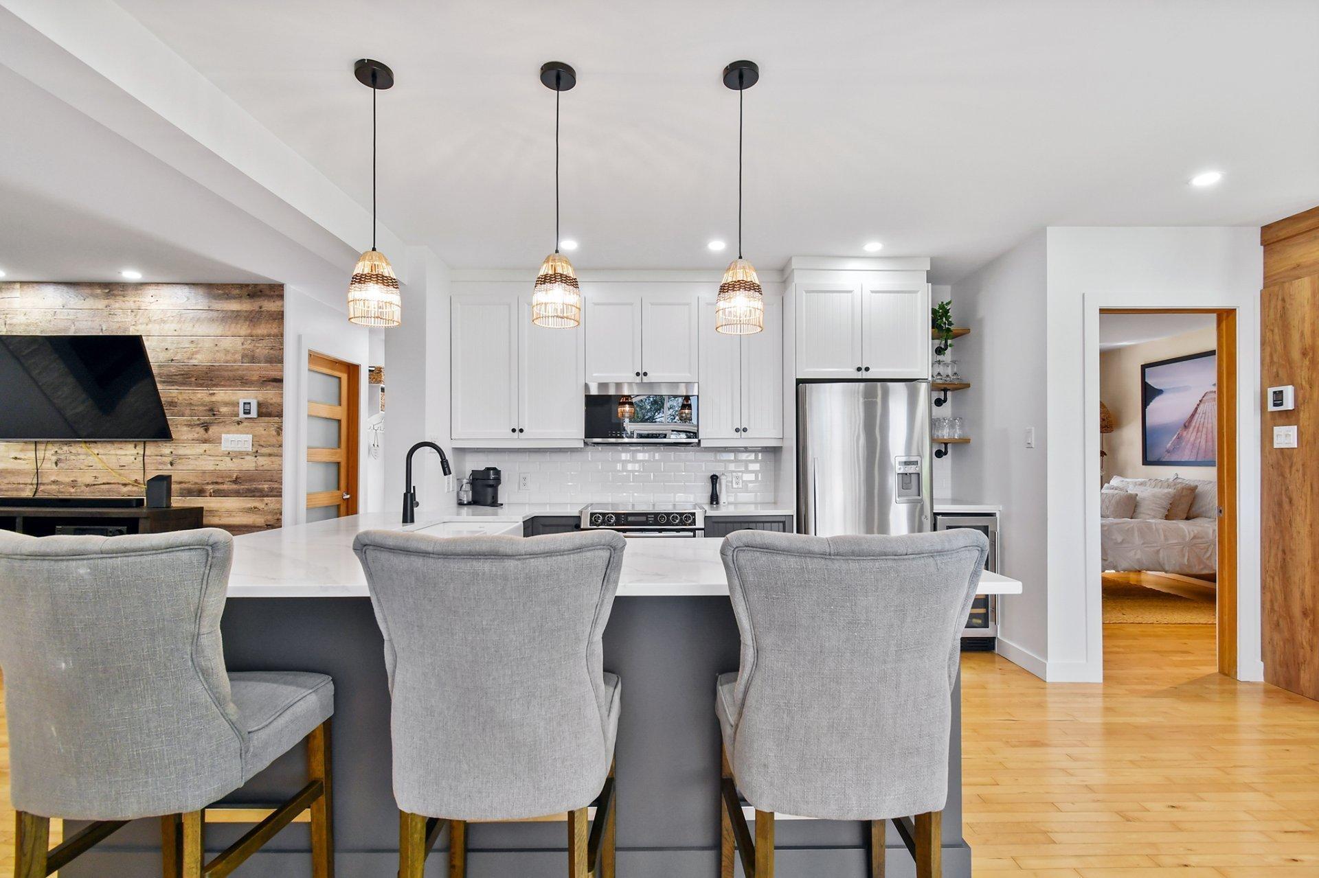 









625


Rue La Bruyère

,
Laval (Auteuil),




QC
H1H1X2


