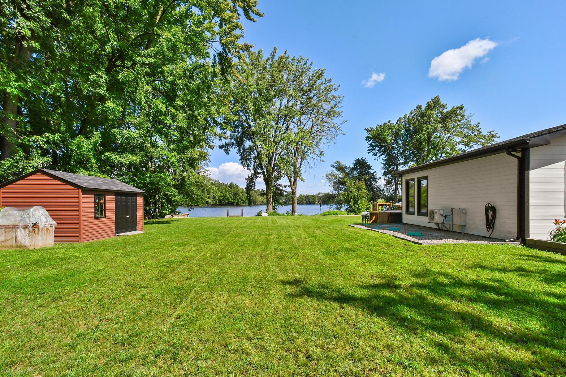 









625


Rue La Bruyère

,
Laval (Auteuil),




QC
H1H1X2

