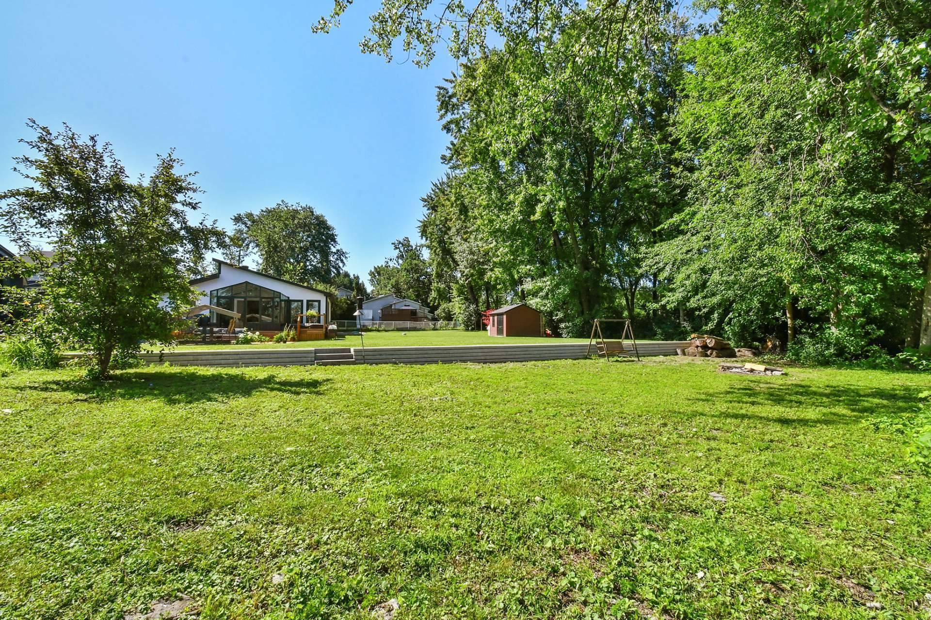 









625


Rue La Bruyère

,
Laval (Auteuil),




QC
H1H1X2

