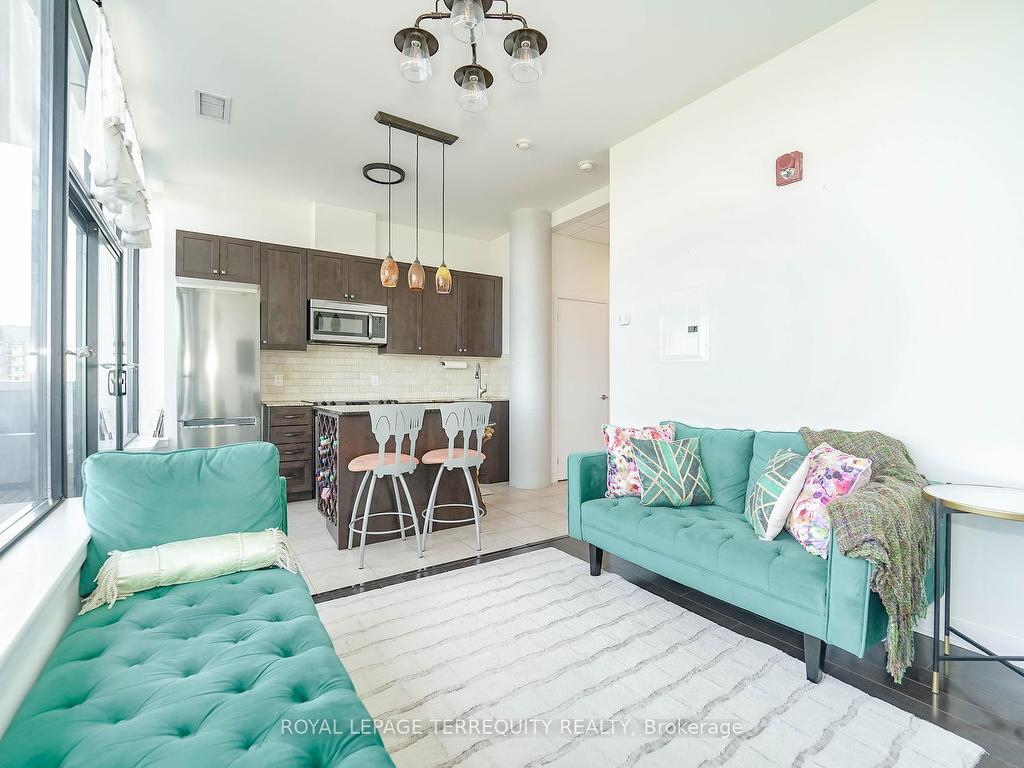 









10376


Yonge

Street, 601,
Richmond Hill,




ON
L4C 3B8


