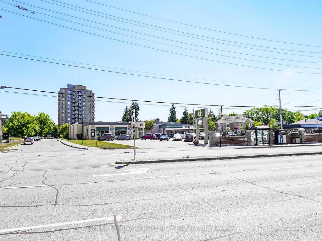 









10376


Yonge

Street, 601,
Richmond Hill,




ON
L4C 3B8

