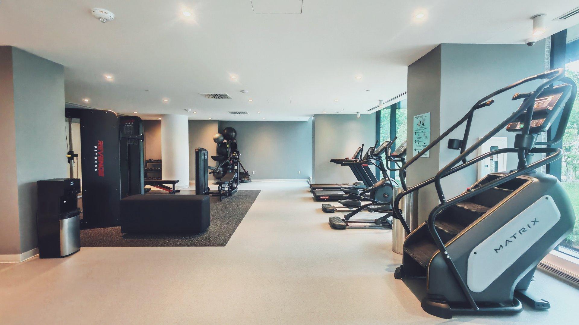 









1000


Rue André-Prévost

, 2106,
Montréal (Verdun/Île-des-Soeurs),




QC
H3E0G2

