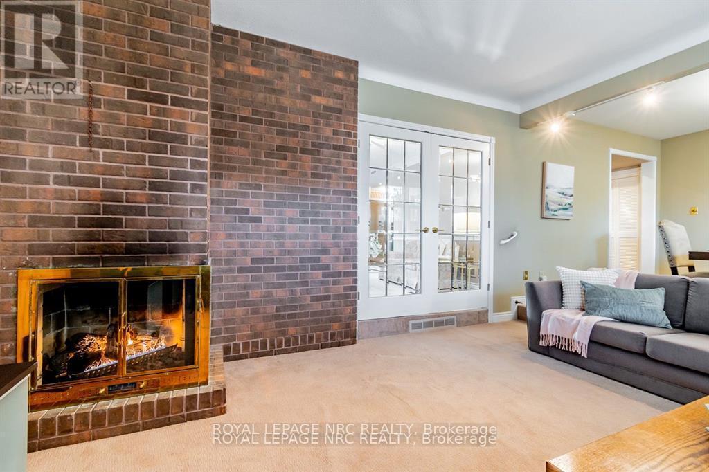 












8 MACBETH BOULEVARD

,
St. Catharines (Glendale/Glenridge),




Ontario
L2T2M2

