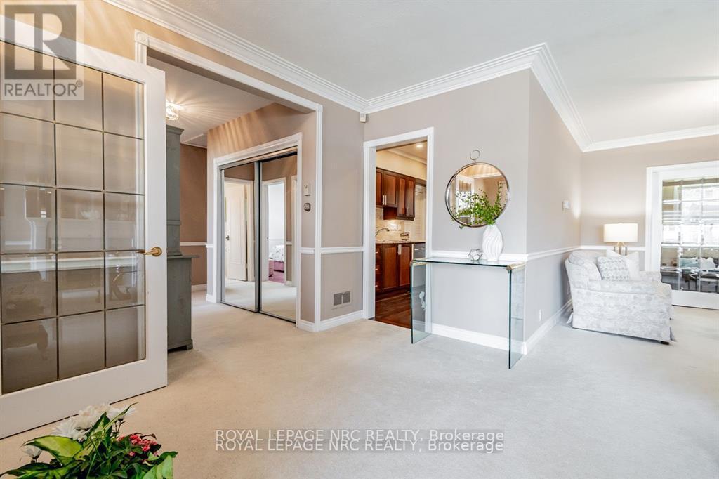 












8 MACBETH BOULEVARD

,
St. Catharines (Glendale/Glenridge),




Ontario
L2T2M2


