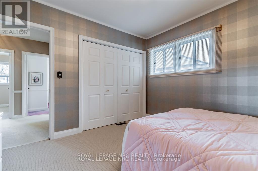 












8 MACBETH BOULEVARD

,
St. Catharines (Glendale/Glenridge),




Ontario
L2T2M2


